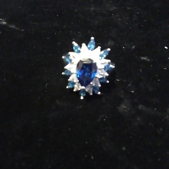 SOLD LOCALLY - Picture 5 of 8